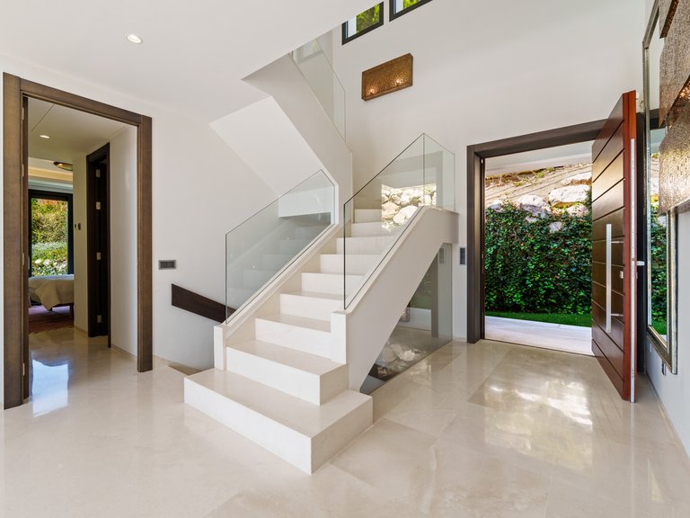 Villa for Sale in Nueva Andalucia, Marbella, Malaga 22