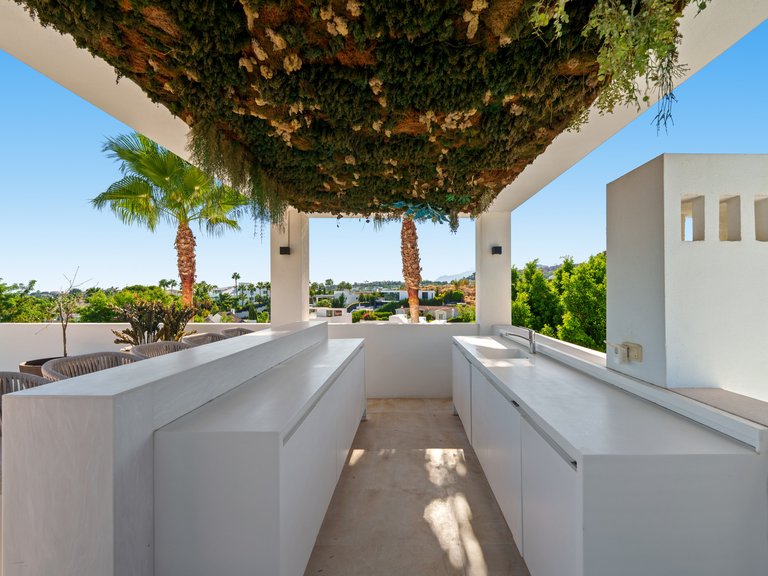 Villa for Sale in Nueva Andalucia, Marbella, Malaga 10