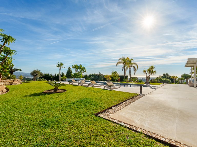 Villa for Sale in Puerto del Almendro, Benahavis, Malaga 22