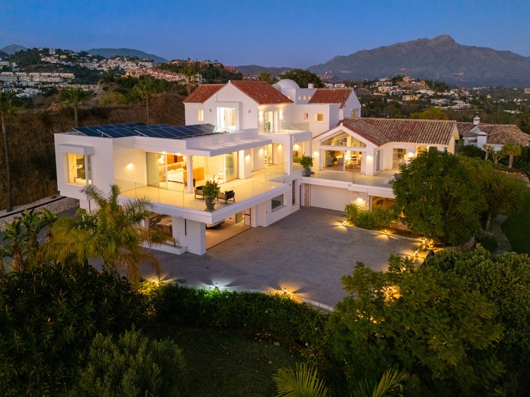 Villa for Sale in Puerto del Almendro, Benahavis, Malaga 55