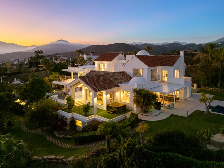 Villa for Sale in Puerto del Almendro, Benahavis, Malaga 60