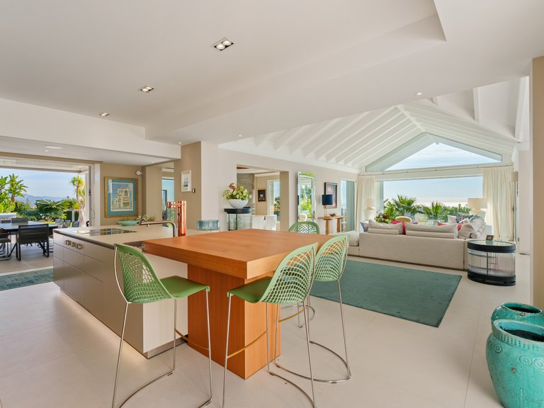 Villa for Sale in Puerto del Almendro, Benahavis, Malaga 43