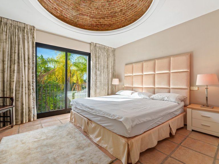 Villa for Sale in Puerto del Almendro, Benahavis, Malaga 38