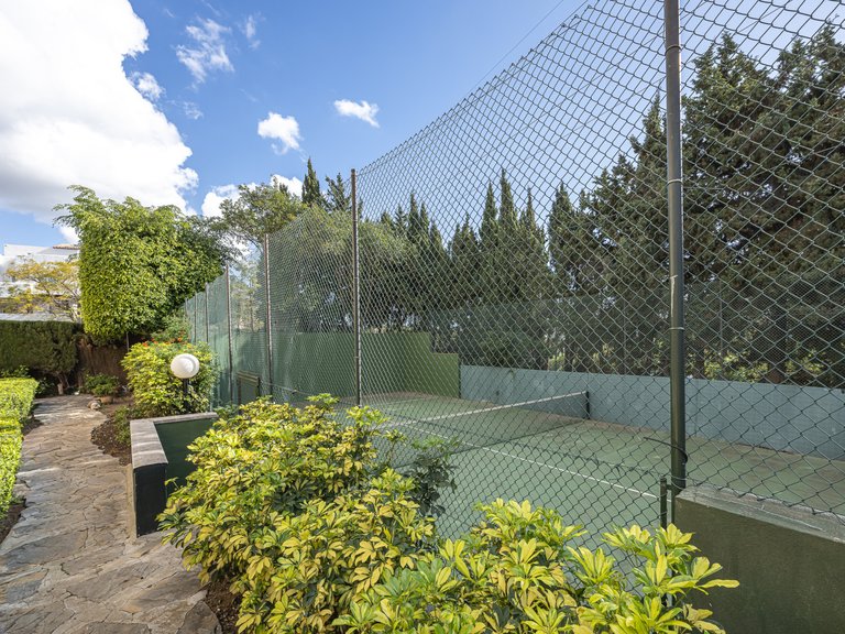 Town House for Sale in Marbella Golden Mile, Marbella, Malaga 50