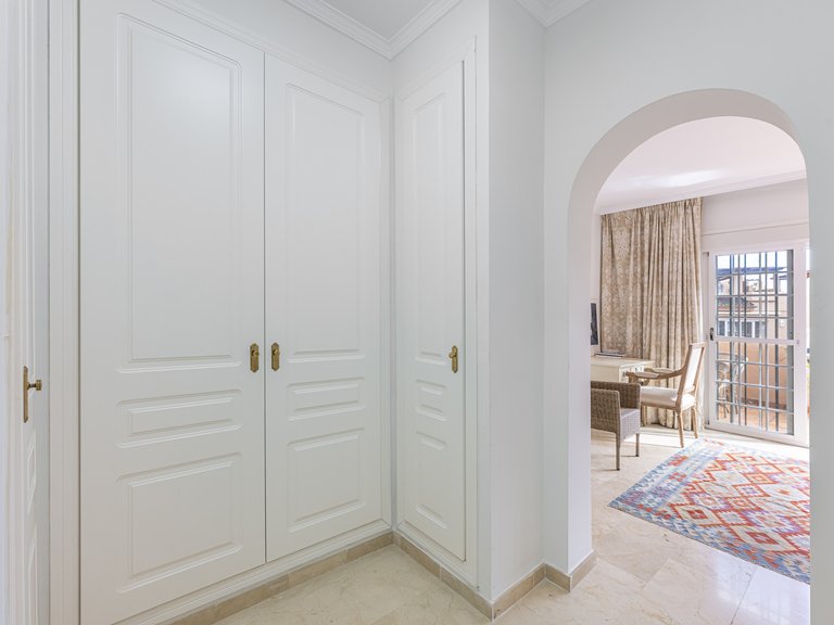 Town House for Sale in Marbella Golden Mile, Marbella, Malaga 32