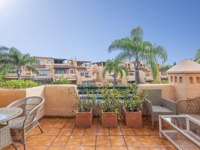 Town House for Sale in Marbella Golden Mile, Marbella, Malaga 20