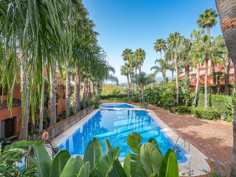 Town House for Sale in Marbella Golden Mile, Marbella, Malaga 1