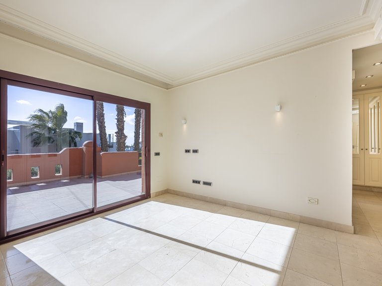 Town House for Sale in Marbella Golden Mile, Marbella, Malaga 24