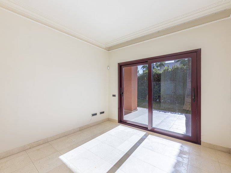 Town House for Sale in Marbella Golden Mile, Marbella, Malaga 17