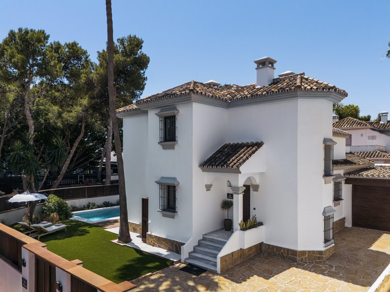 Villa for Sale in Nueva Andalucia, Marbella, Malaga 4