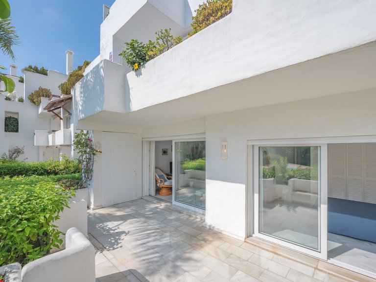 Apartment for Sale in Marbella Golden Mile, Marbella, Malaga 10