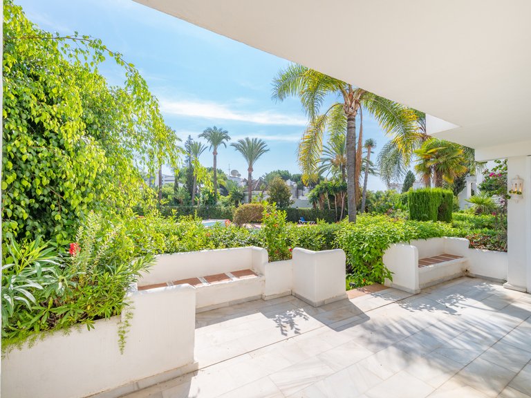 Apartment for Sale in Marbella Golden Mile, Marbella, Malaga 15