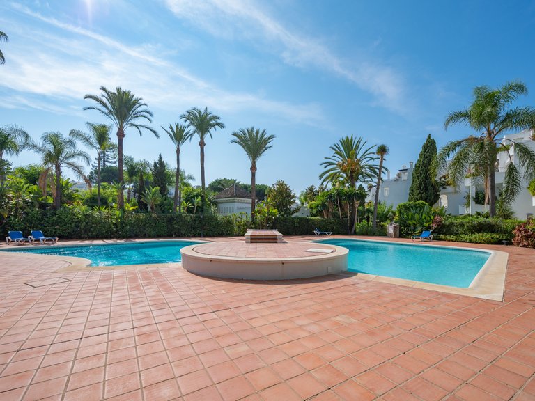 Apartment for Sale in Marbella Golden Mile, Marbella, Malaga 19