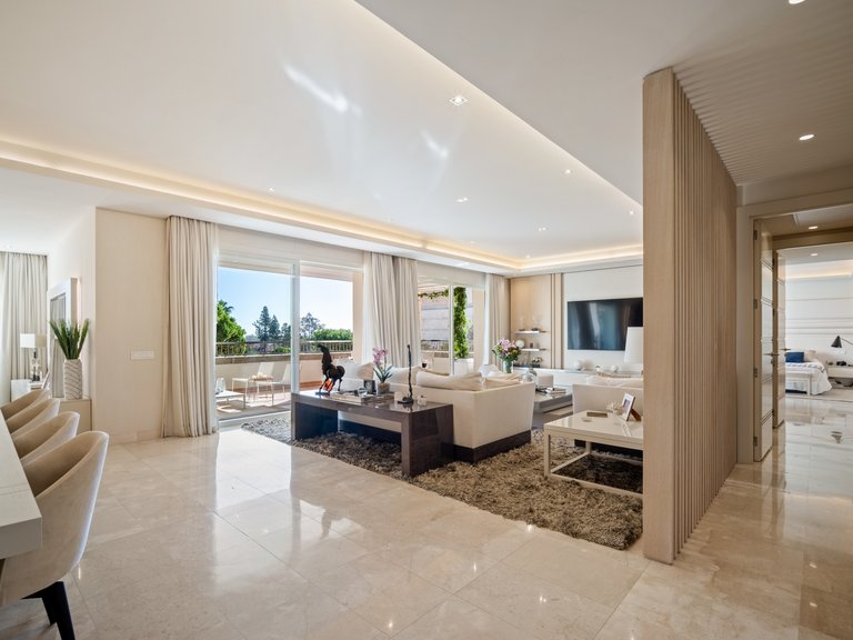 Apartment for Sale in Marbella Golden Mile, Marbella, Malaga 12