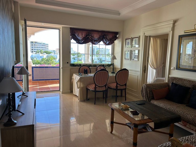 Apartment for Sale in Marbella Golden Mile, Marbella, Malaga 10