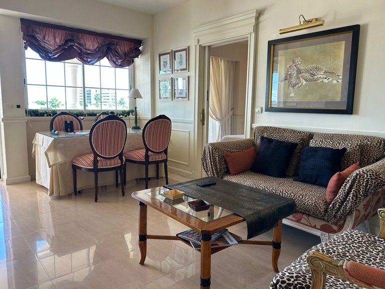 Apartment for Sale in Marbella Golden Mile, Marbella, Malaga 2