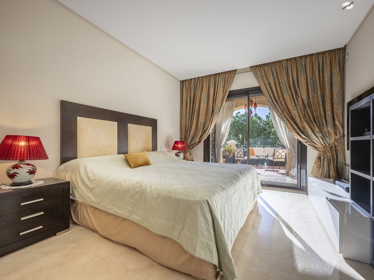 Apartment for Sale in La Quinta, Benahavis, Malaga 16