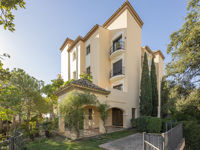 Apartment for Sale in La Quinta, Benahavis, Malaga 37