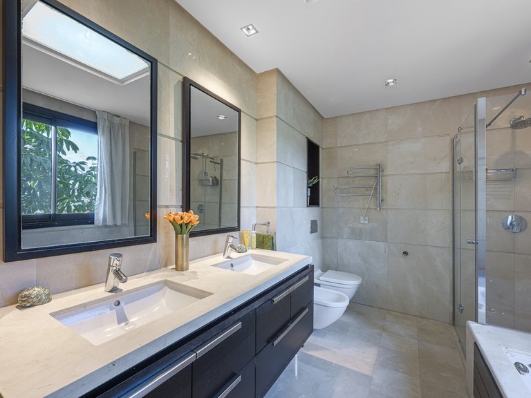 Apartment for Sale in La Quinta, Benahavis, Malaga 22