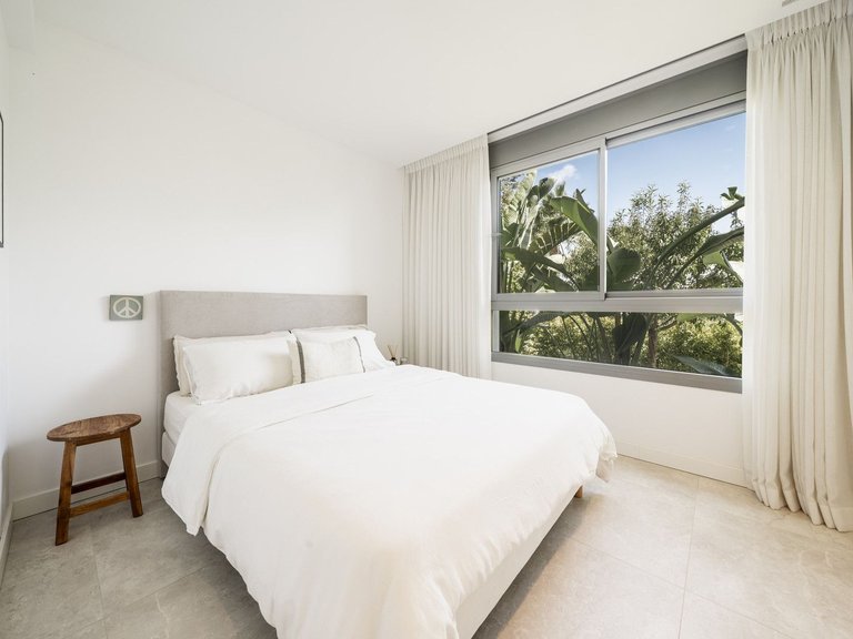 Apartment for Sale in Marbella Este, Marbella, Malaga 14