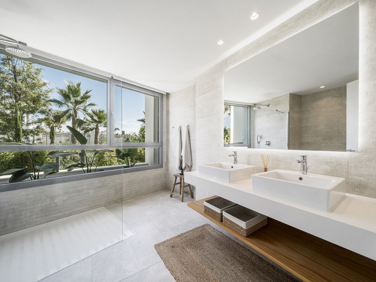 Apartment for Sale in Marbella Este, Marbella, Malaga 23