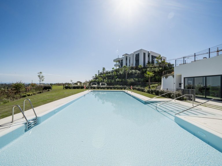 Apartment for Sale in Marbella Este, Marbella, Malaga 2