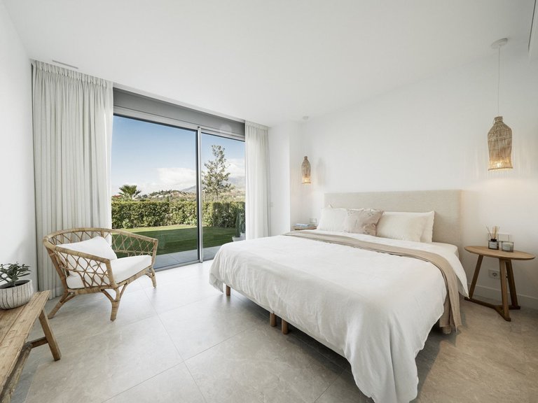 Apartment for Sale in Marbella Este, Marbella, Malaga 28
