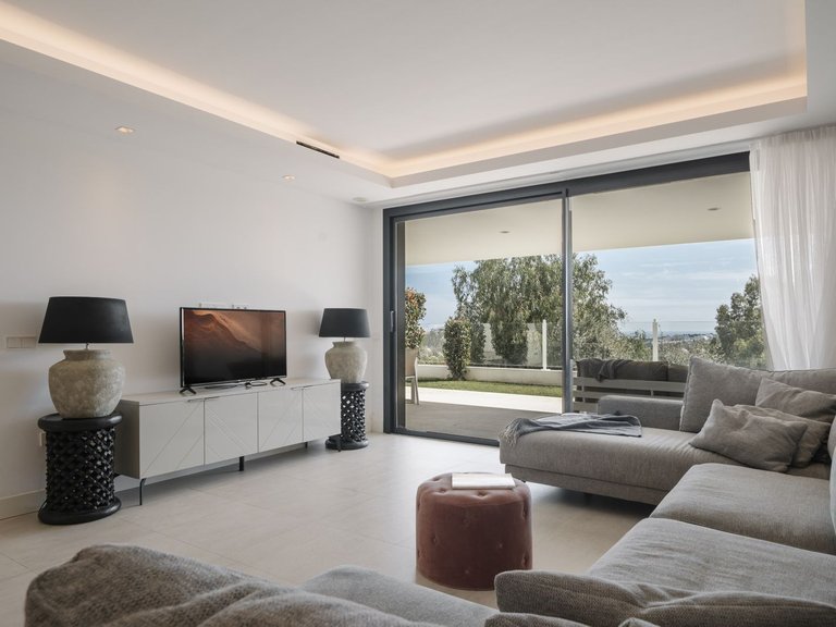 Apartment for Sale in Nueva Andalucia, Marbella, Malaga 1