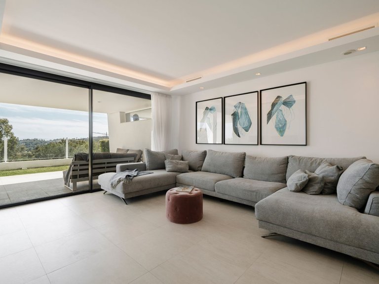 Apartment for Sale in Nueva Andalucia, Marbella, Malaga 2
