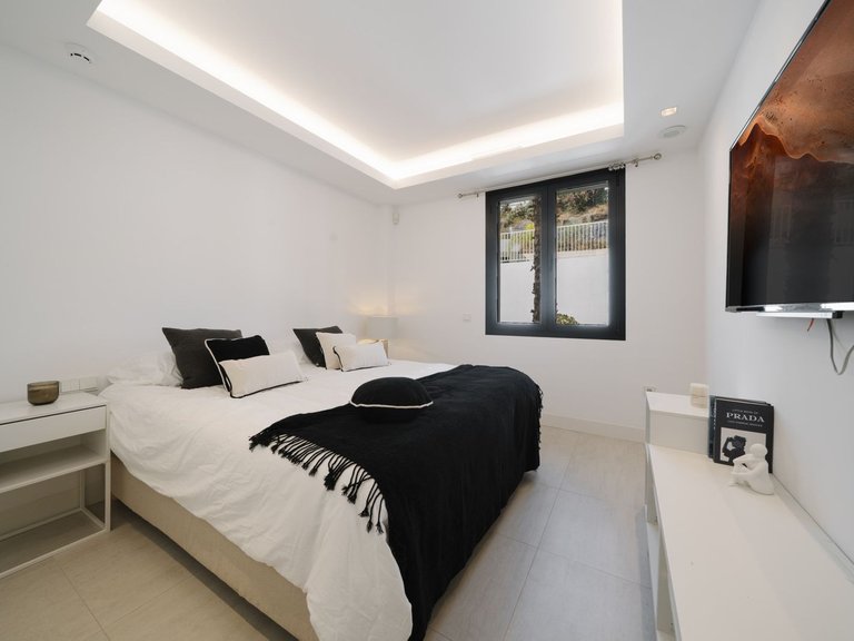 Apartment for Sale in Nueva Andalucia, Marbella, Malaga 27