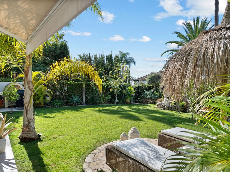 Town House for Sale in Nueva Andalucia, Marbella, Malaga 1