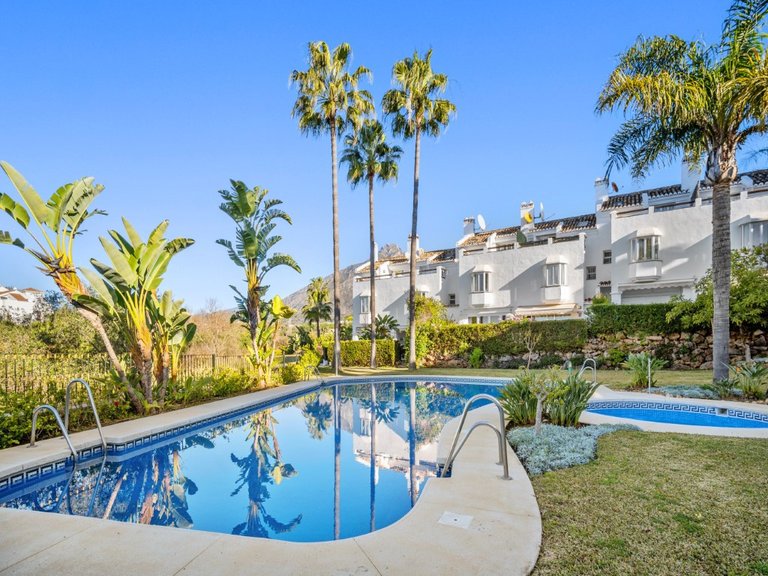 Town House for Sale in Marbella Golden Mile, Marbella, Malaga 1