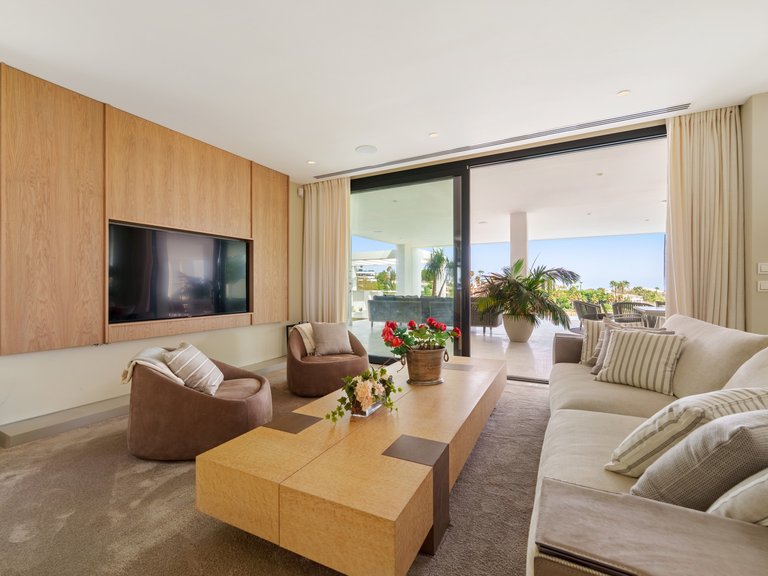 Villa for Sale in Nueva Andalucia, Marbella, Malaga 52