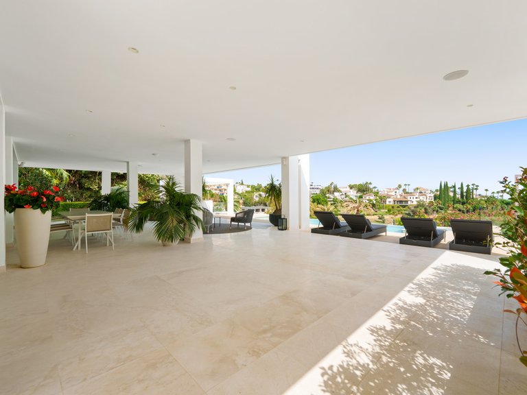 Villa for Sale in Nueva Andalucia, Marbella, Malaga 44