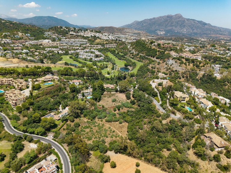 Plot for Sale in Puerto del Almendro, Benahavis, Malaga 4
