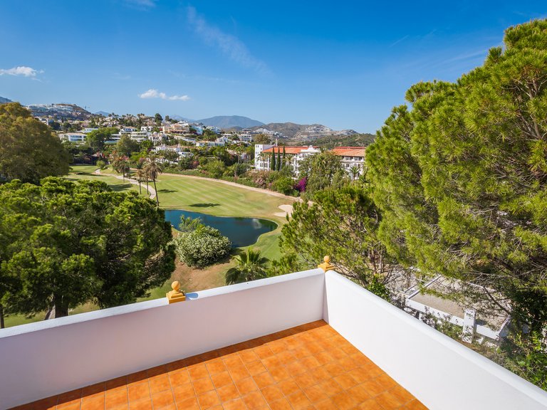 Town House for Sale in Las Encinas, Benahavis, Malaga 28