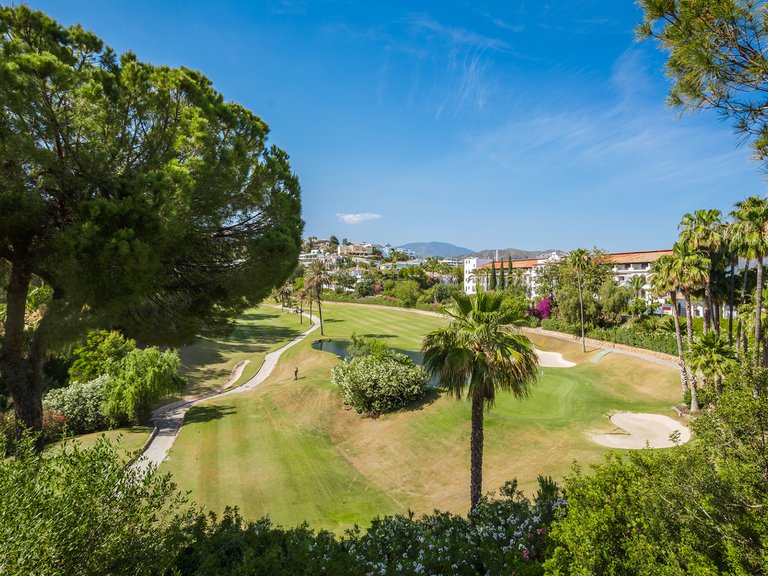 Town House for Sale in Las Encinas, Benahavis, Malaga 29