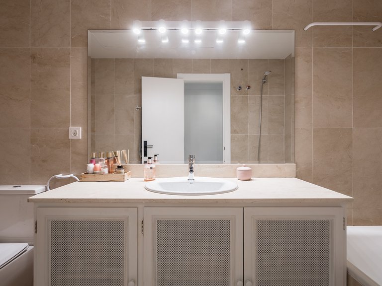 Town House for Sale in Las Encinas, Benahavis, Malaga 16