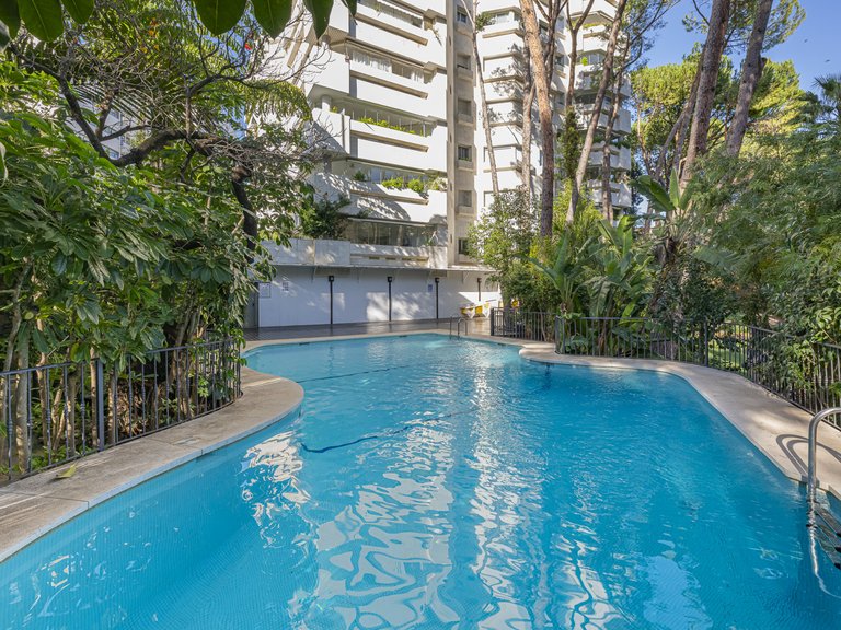 Apartment for Rent in Marbella Golden Mile, Marbella, Malaga 1