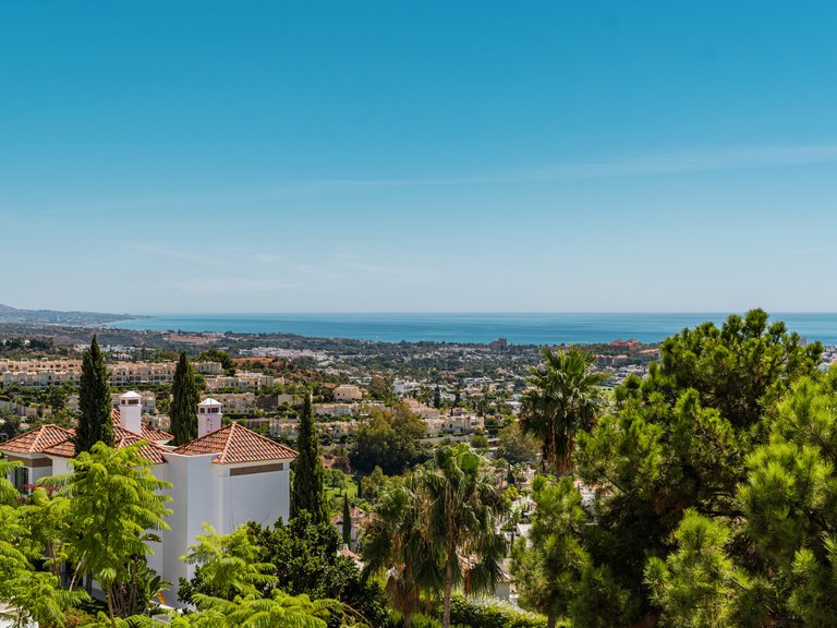 Town House for Sale in Las Colinas de Marbella, Benahavis, Malaga 42