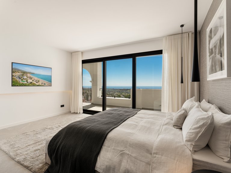 Town House for Sale in Las Colinas de Marbella, Benahavis, Malaga 32