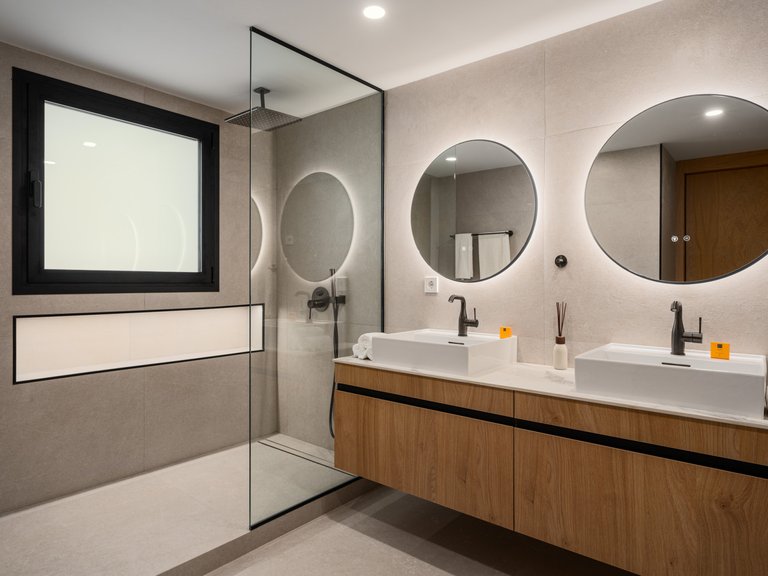 Apartment for Sale in Nueva Andalucia, Marbella, Malaga 15