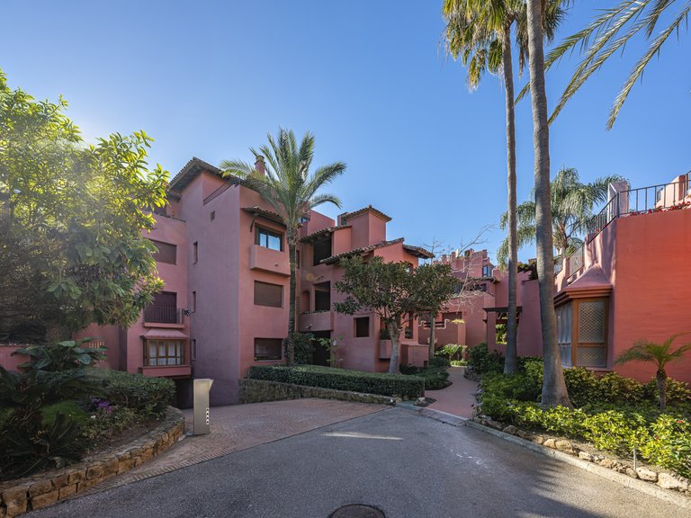 Apartment for Sale in Estepona, Malaga 37