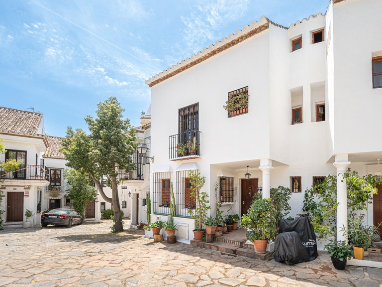 Town House for Sale in Marbella Golden Mile, Marbella, Malaga 36
