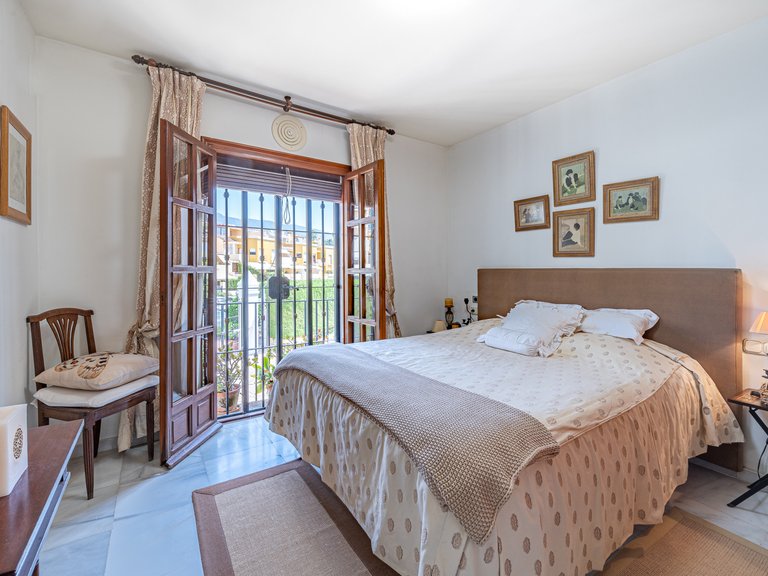 Town House for Sale in Marbella Golden Mile, Marbella, Malaga 17