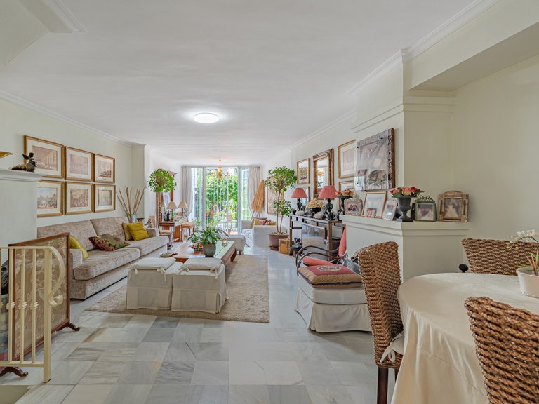 Town House for Sale in Marbella Golden Mile, Marbella, Malaga 2