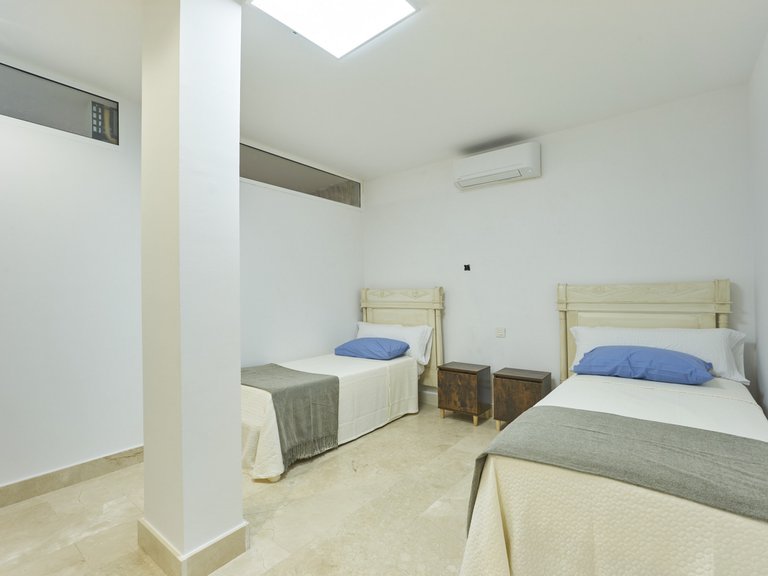 Town House for Sale in Marbella Golden Mile, Marbella, Malaga 26