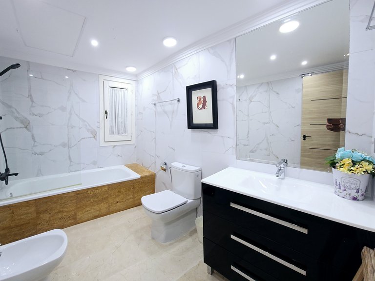 Town House for Sale in Marbella Golden Mile, Marbella, Malaga 27