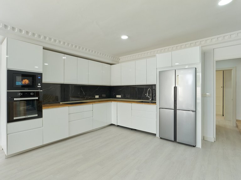 Town House for Sale in Marbella Golden Mile, Marbella, Malaga 23