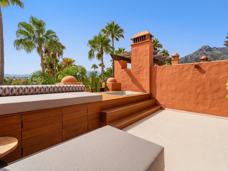 Town House for Sale in Marbella Golden Mile, Marbella, Malaga 42